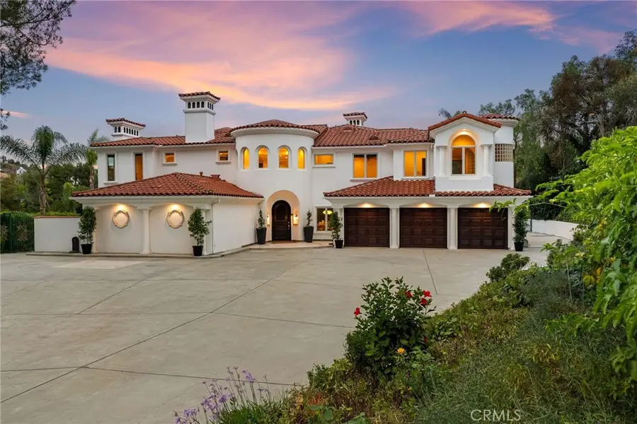10696 Skyline Drive, North Tustin, CA 92705 - #3