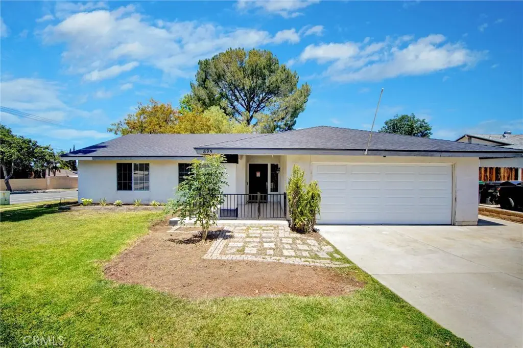 895 W Crestview, Corona, CA 92882 - #1