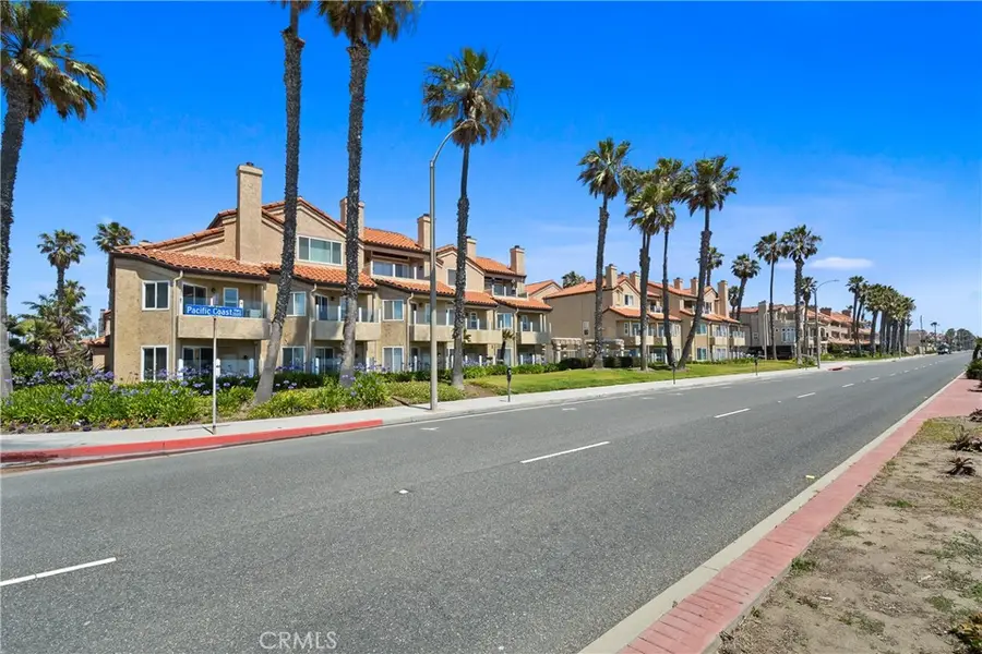 2000 Pacific Coast Hwy #308, Huntington Beach, CA 92648 - #3