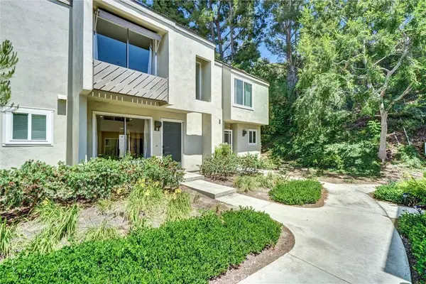 307 N Singingwood #8, Orange, CA 92869