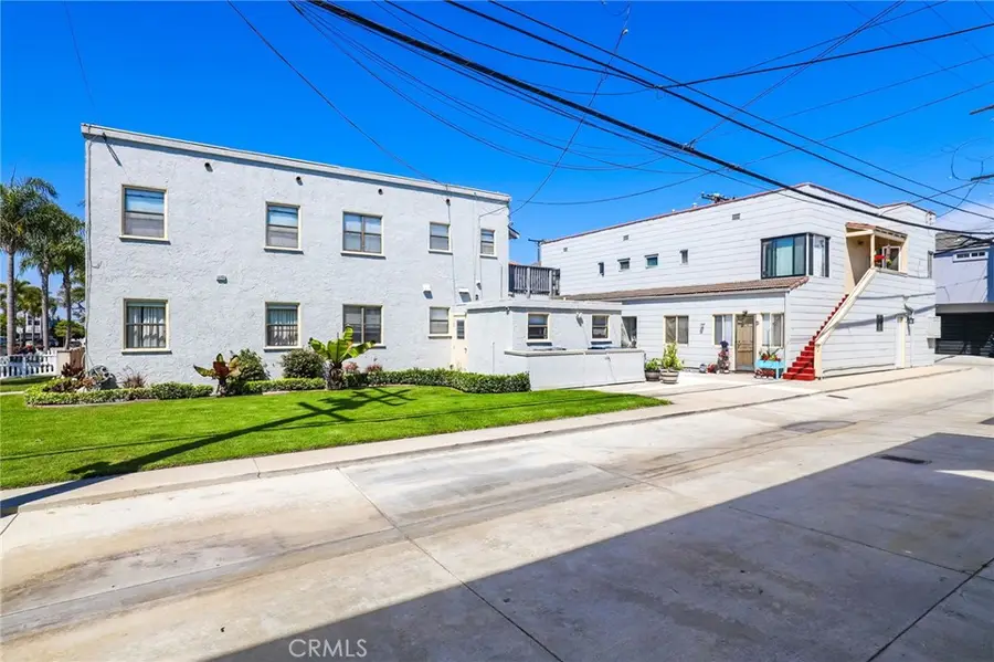 114 4th Street, Seal Beach, CA 90740 - #3