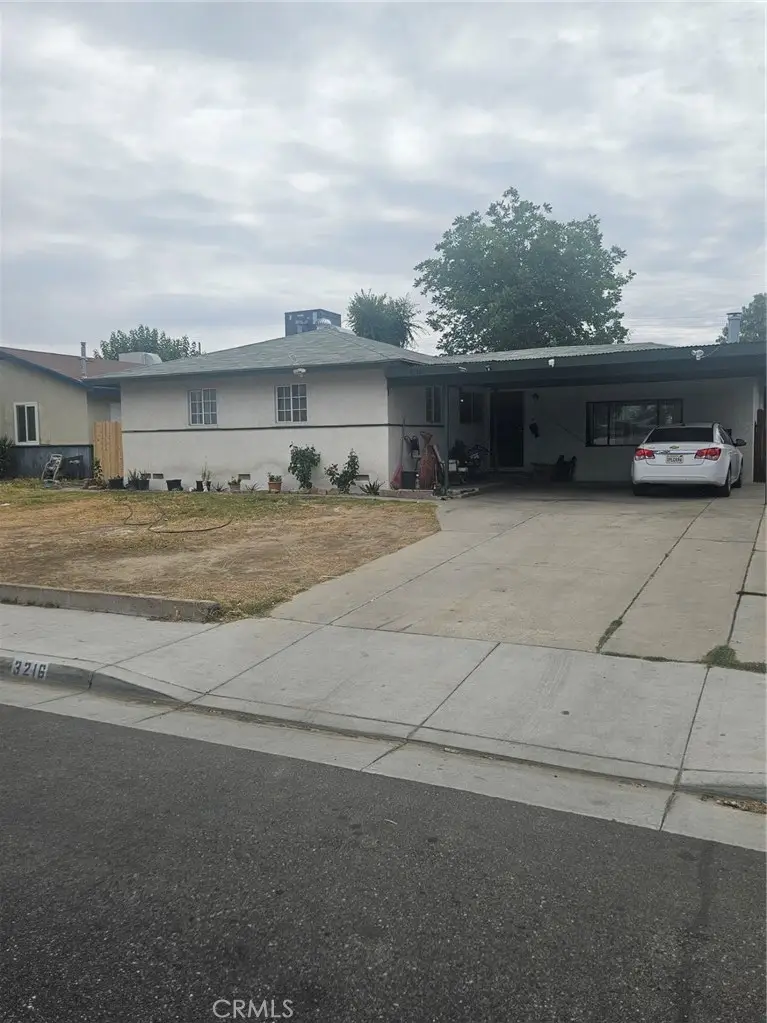 3216 Laurel, Bakersfield, CA 93304 - #2