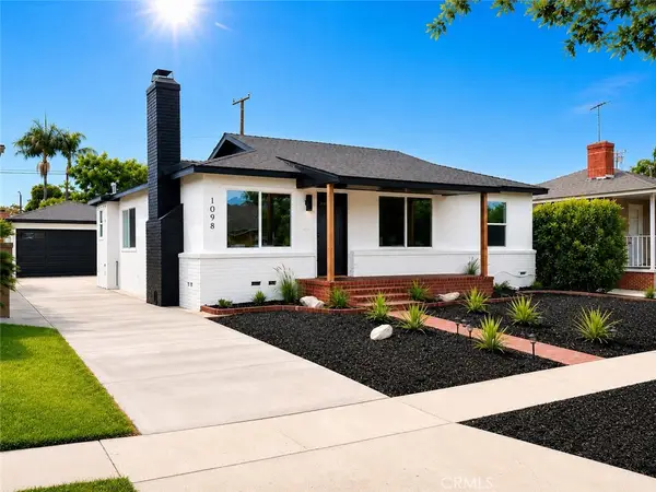 1098 E Ridgewood, Long Beach, CA 90807