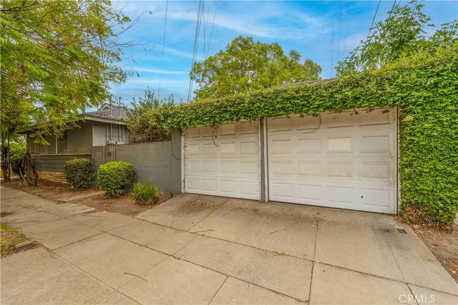 4900 Dockweiler St, Los Angeles, CA 90019 - #3