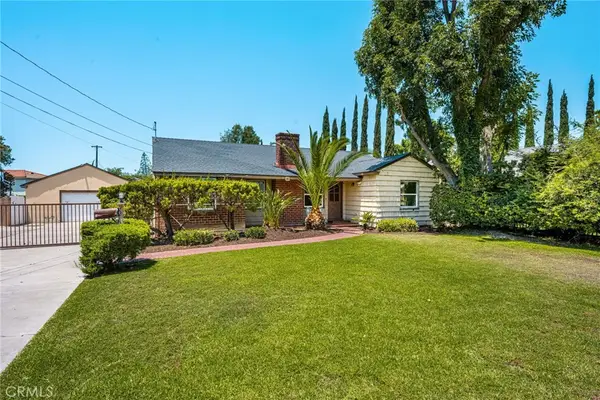 886 N Cambridge, Orange, CA 92867