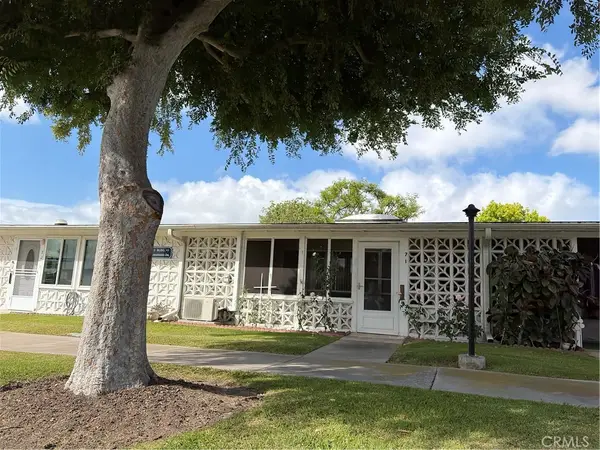 13920 Thunderbird Drive #7-I, Seal Beach, CA 90740