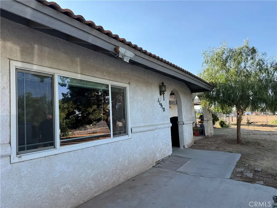 11910 Hawthorne, Hesperia, CA 92345 - #2