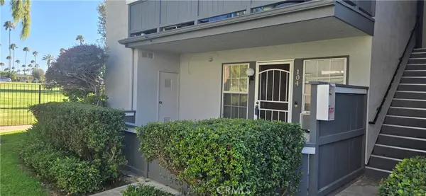 18292 Parkview Lane #104, Huntington Beach, CA 92648