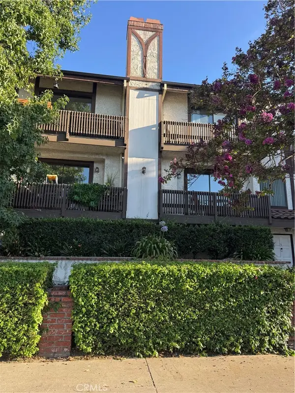 11542 Burbank Boulevard #8, Los Angeles, CA 91601