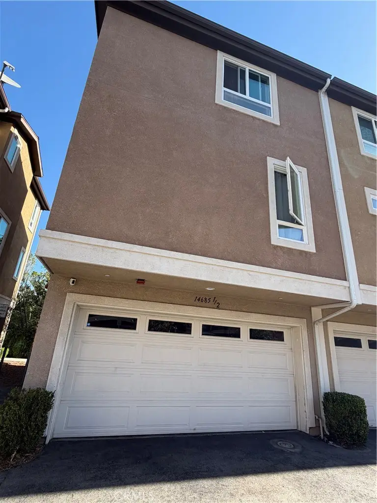 14685 1/2 Sherman, Van Nuys, CA 91405 - #2