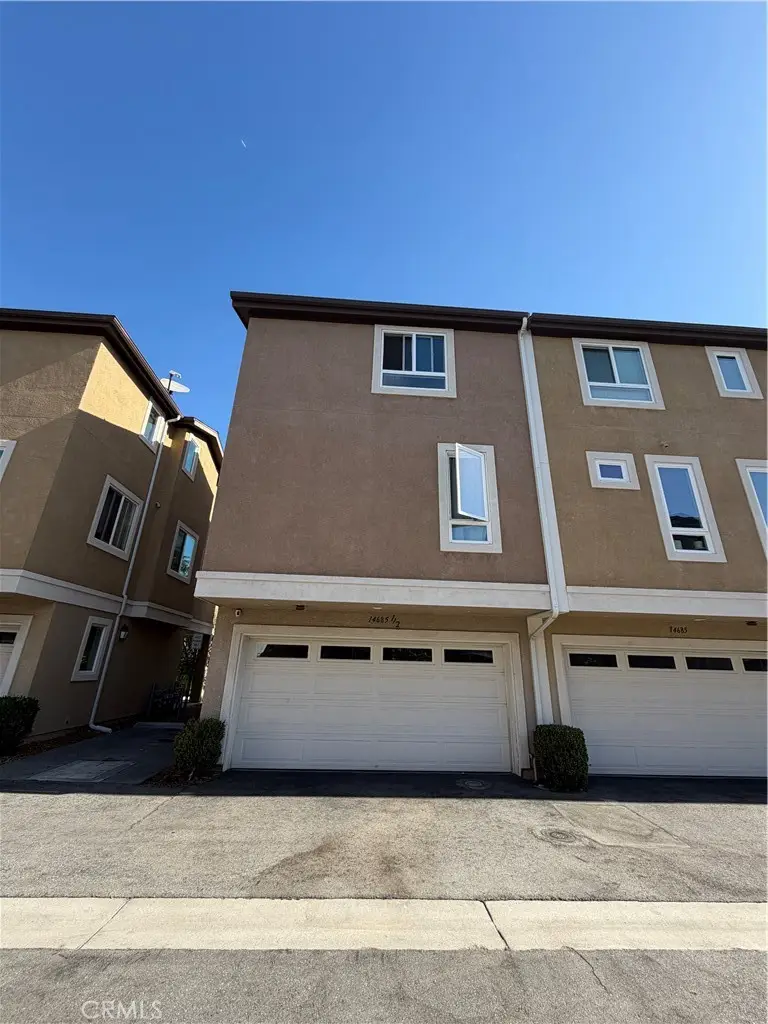 14685 1/2 Sherman, Van Nuys, CA 91405 - #3