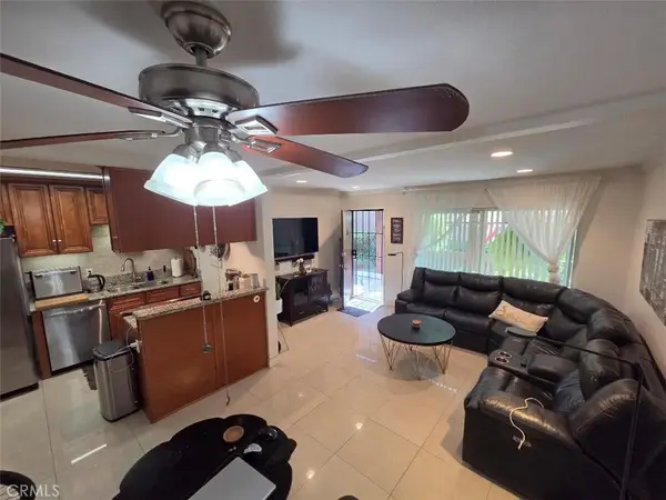 1010 W Macarthur Boulevard #77, Santa Ana, CA 92707