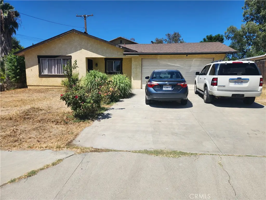 321 Park Avenue, Banning, CA 92220 - #1