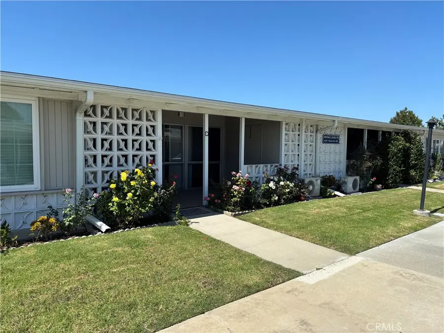 1621 Monterey Road #M2-19D, Seal Beach, CA 90740 - #3