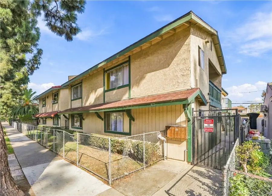 409 E Pine Street, Santa Ana, CA 92701 - #2