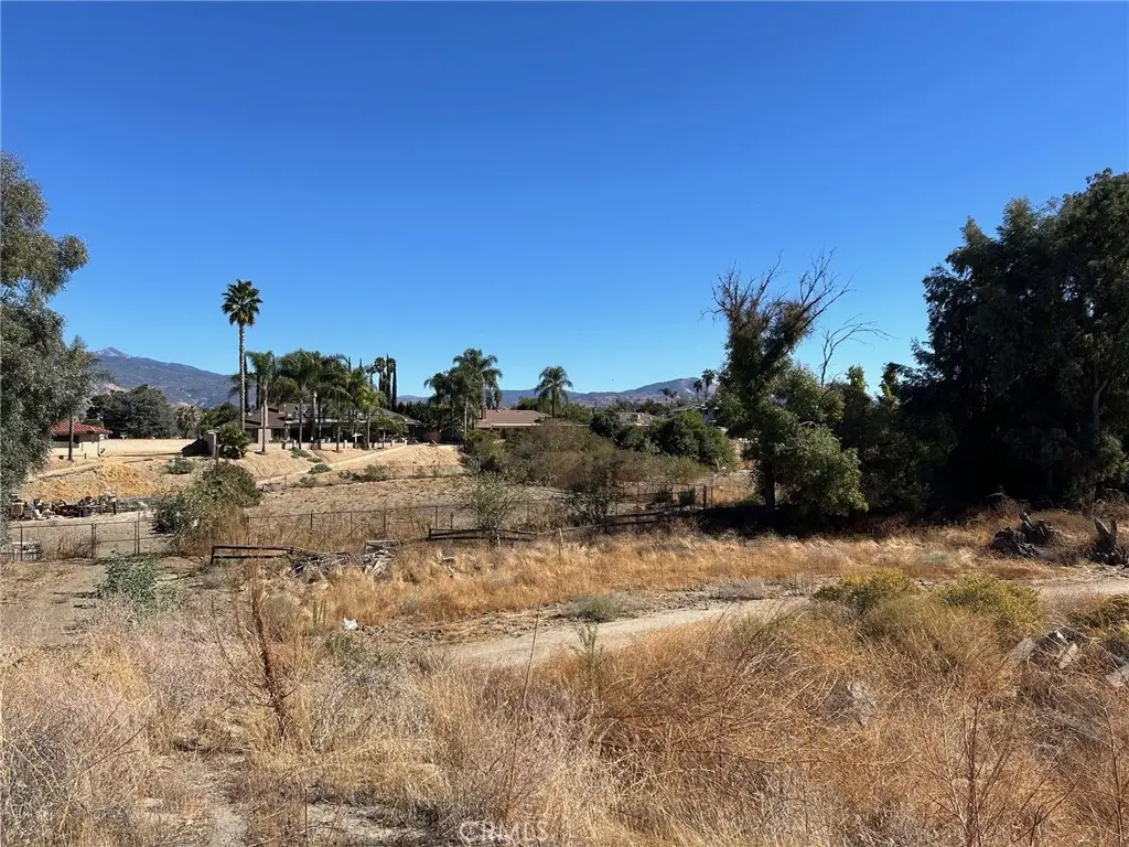 26185 Pleasant Avenue, Hemet, CA 92544 - Image #1