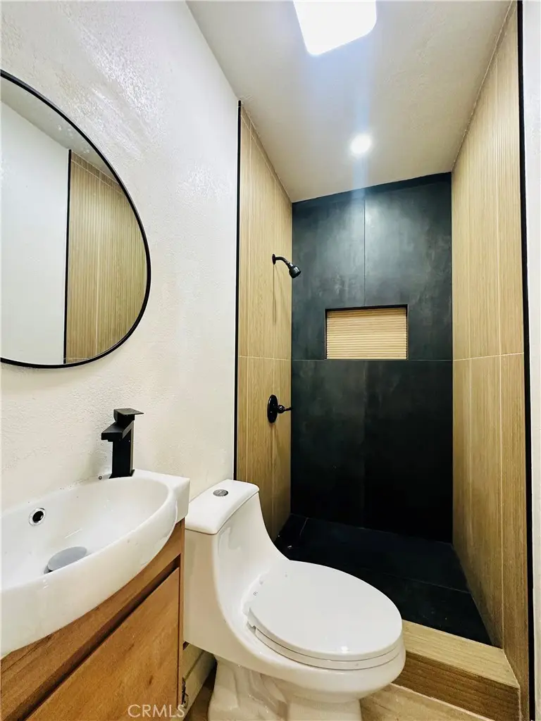 1242 E 87th Place, Los Angeles, CA 90002 - #3