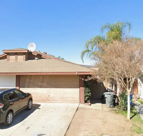 1105 Monroe St, Lake Elsinore, CA 92530