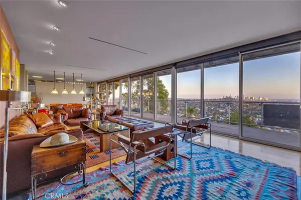 4022 Braeburn Way, Los Angeles, CA 90027