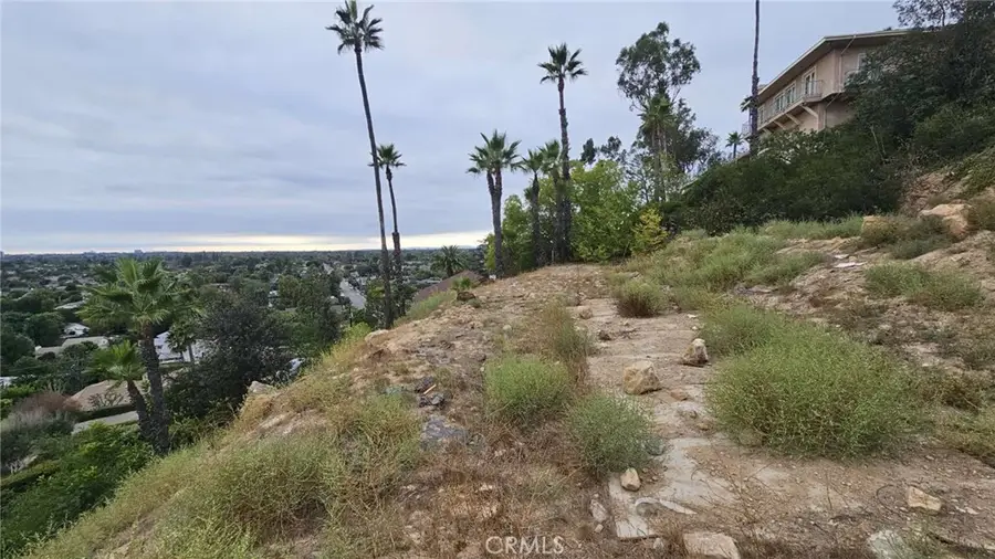 1822 Loma Roja, Santa Ana, CA 92705 - #2