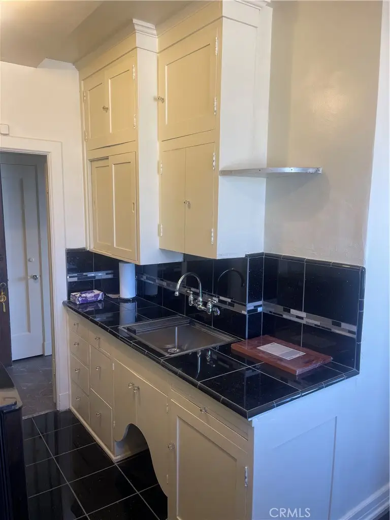 315 W 3rd Street #710, Long Beach, CA 90802 - #3