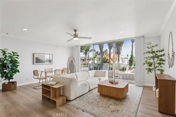 383 Bay Shore Avenue #207, Long Beach, CA 90803