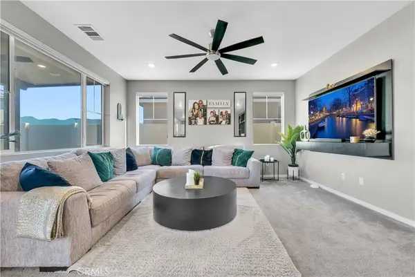 2493 Gunner Ridge Way, Rialto, CA 92377