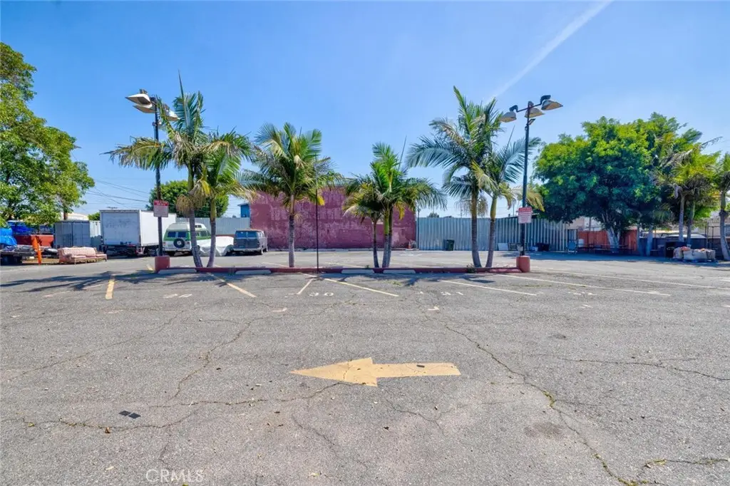 1437 E 61st, Los Angeles, CA 90001 - #1