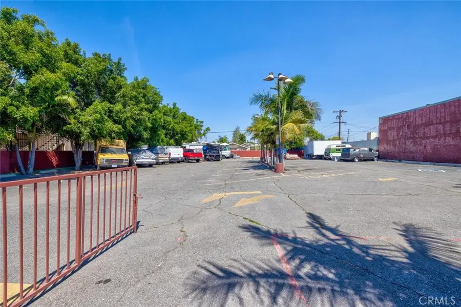 1437 E 61st, Los Angeles, CA 90001 - #3