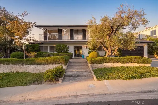 890 N Hillside Drive, Long Beach, CA 90815