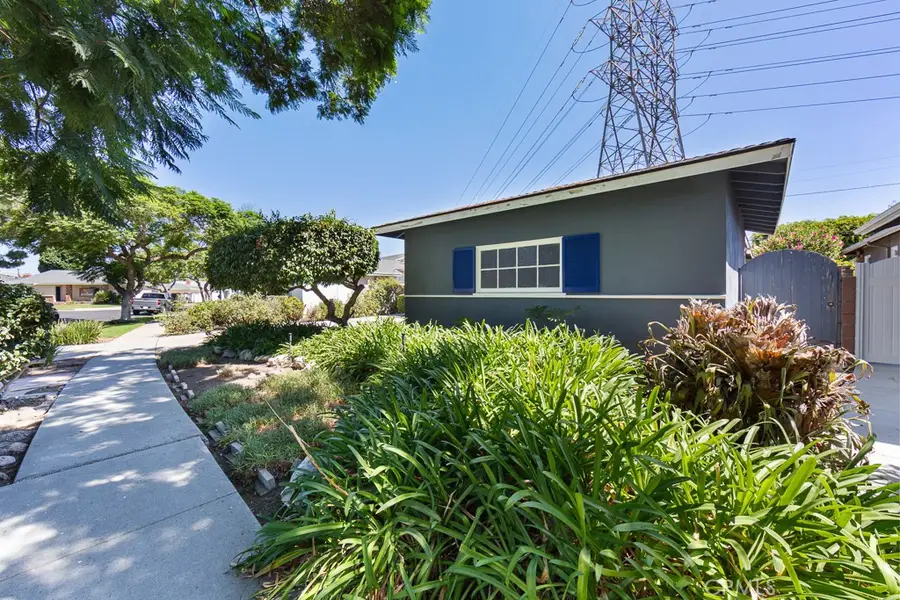 868 Stevely, Long Beach, CA 90815 - #3