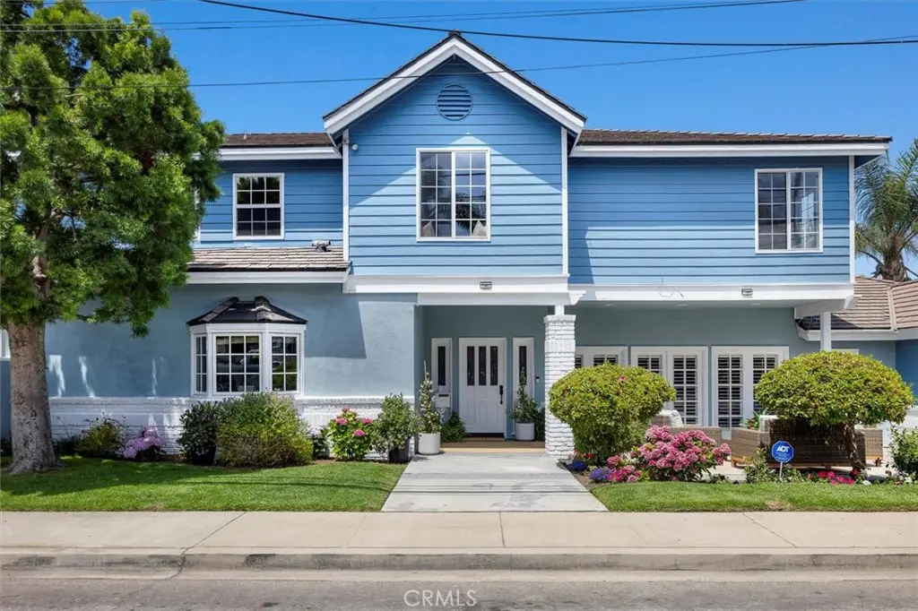 1760 9th Street, Manhattan Beach, CA 90266 - Image #1
