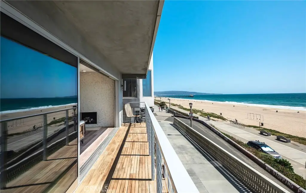 2208 The Strand, Manhattan Beach, CA 90266 - Image #1
