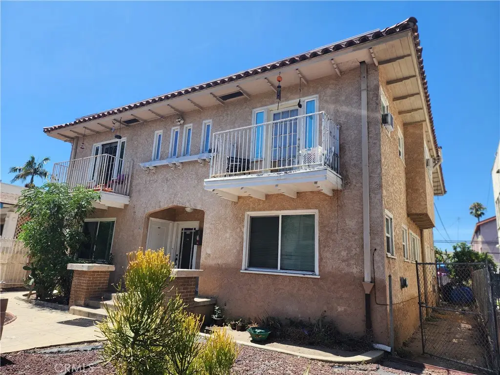 1557 Pine Avenue, Long Beach, CA 90813 - Image #1