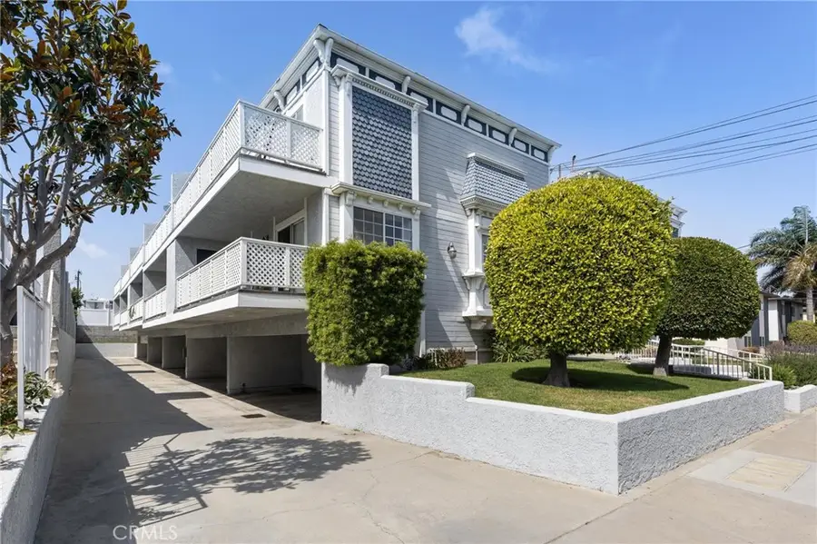 1421 12th Street #1, Manhattan Beach, CA 90266 - Image #2