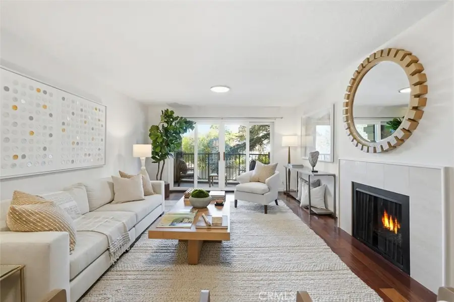 222 7th Street #202, Santa Monica, CA 90402 - #3