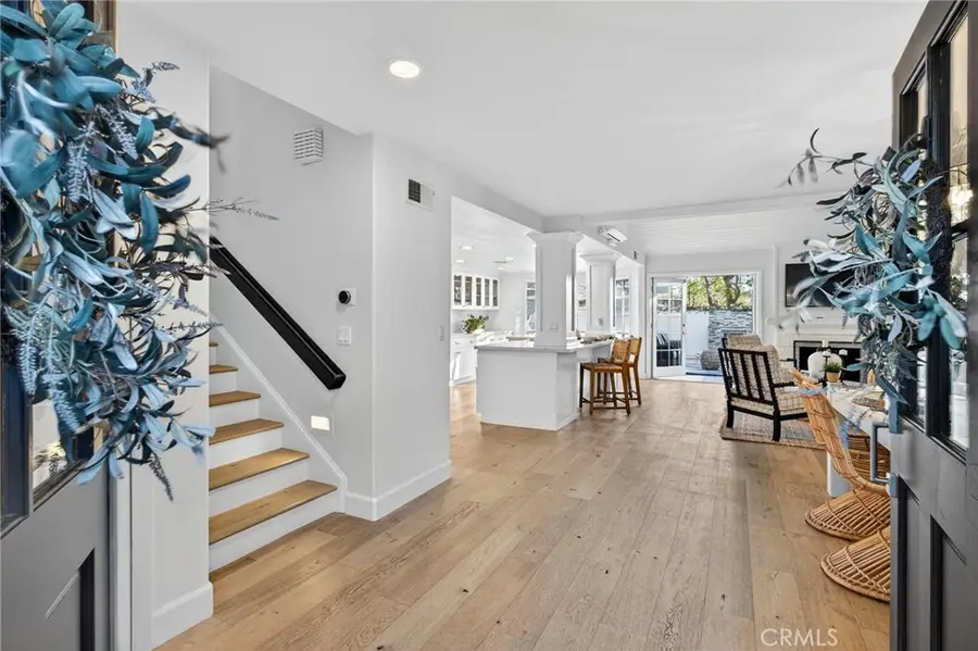 18 Malaga E, Manhattan Beach, CA 90266 - Image #2