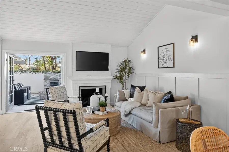 18 Malaga E, Manhattan Beach, CA 90266 - Image #3