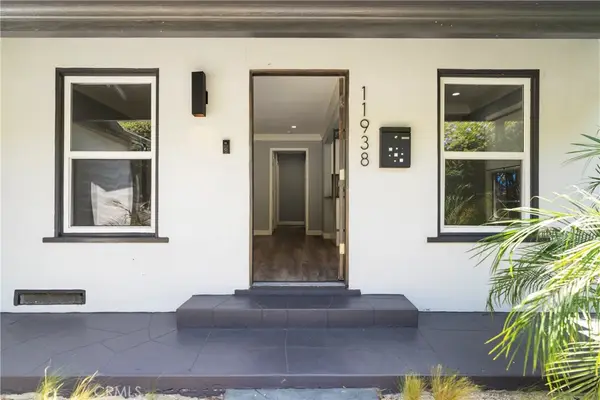 11938 Exposition Boulevard, Los Angeles, CA 90064