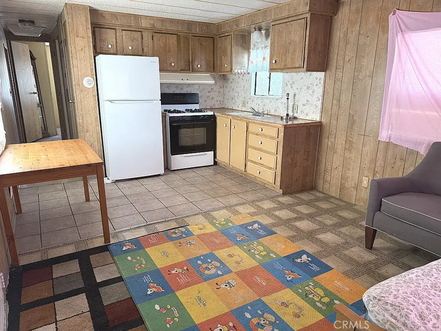 13713 S Vermont Avenue #15, Gardena, CA 90247 - Image #2