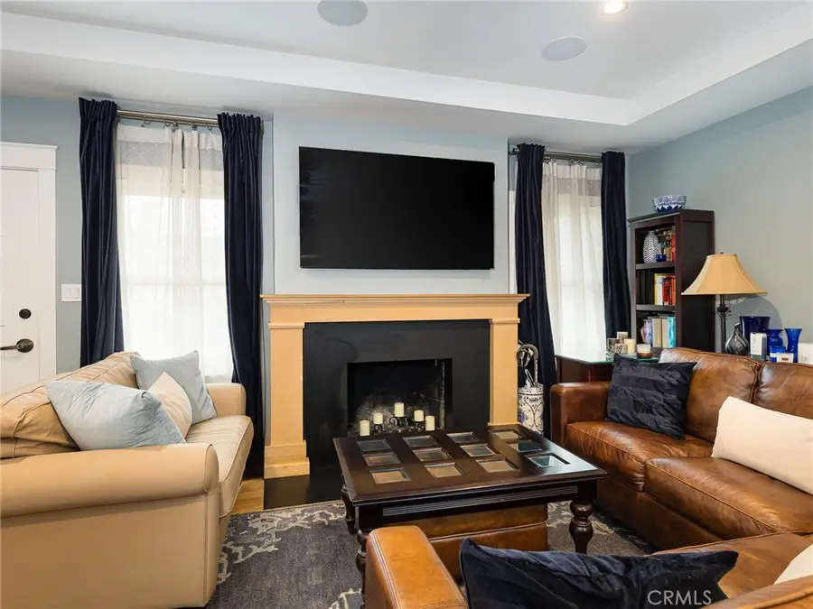 211 E Pine Avenue, El Segundo, CA 90245 - #3