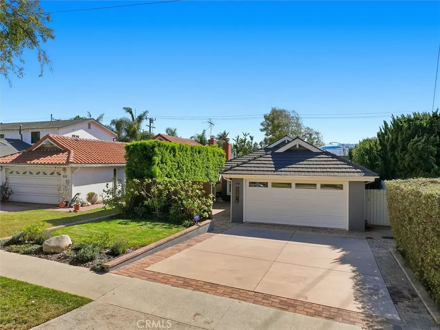 904 Knob Hill, Redondo Beach, CA 90277 - Image #2