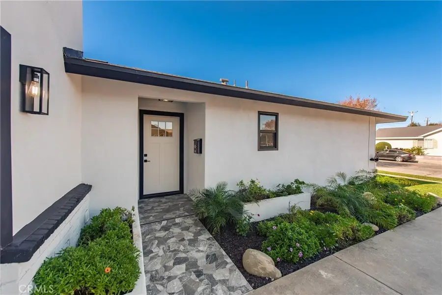 8688 Denver Street, San Buenaventura Ventura, CA 93004 - Image #3