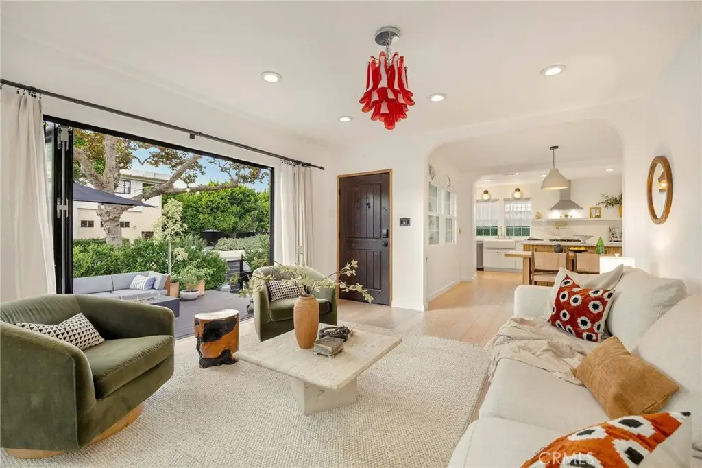 800 N N Formosa, Los Angeles, CA 90046 - #1