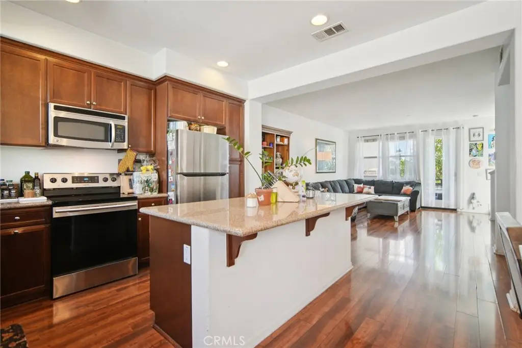 2997 E Pacific Coast Highway, Signal Hill, CA 90755 - #1