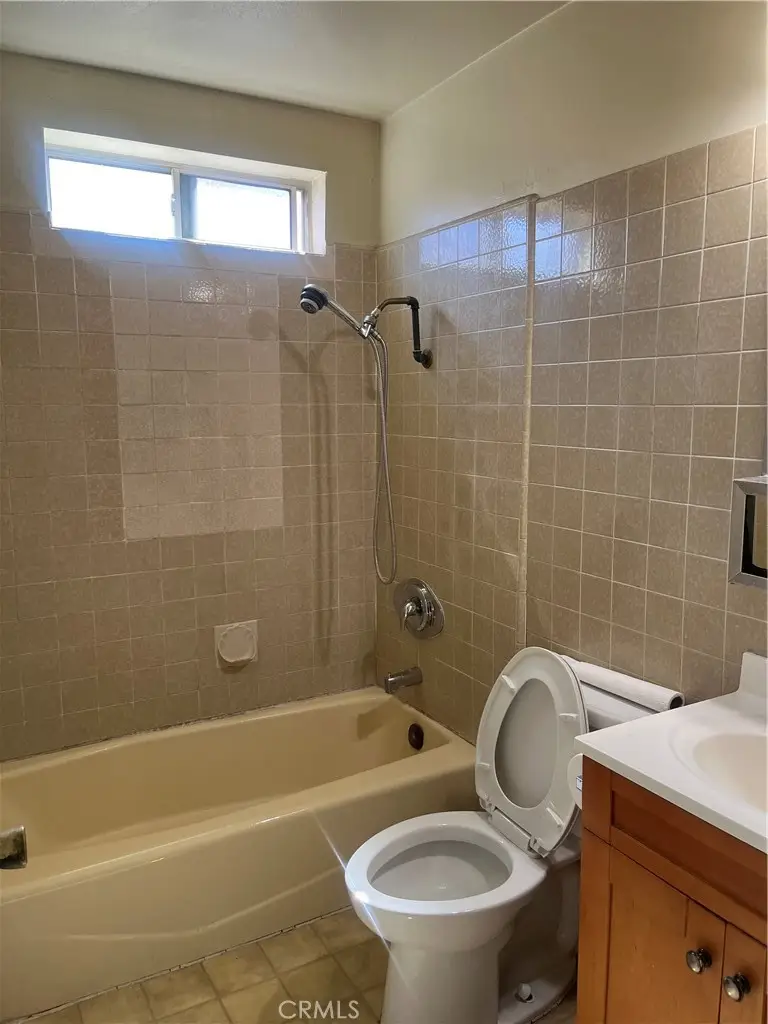 2114 N Bahama Avenue, Los Angeles, CA 90059 - #2