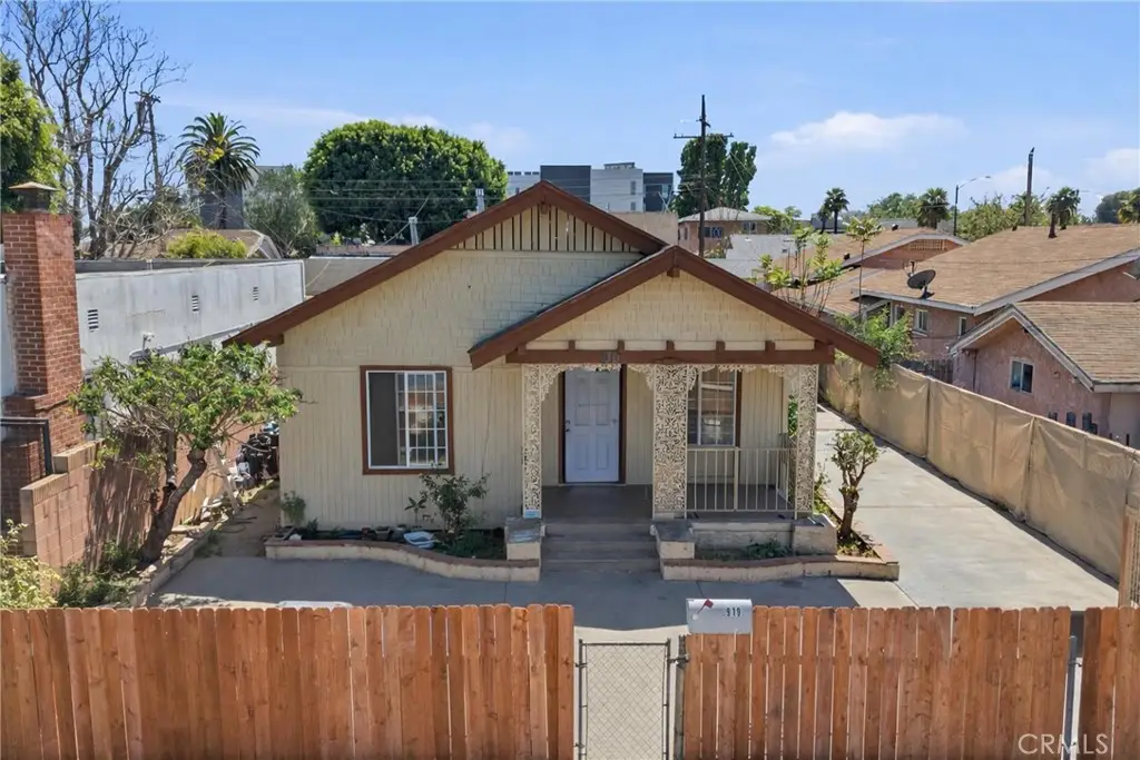 910 E 19th Street, Long Beach, CA 90806 - #1
