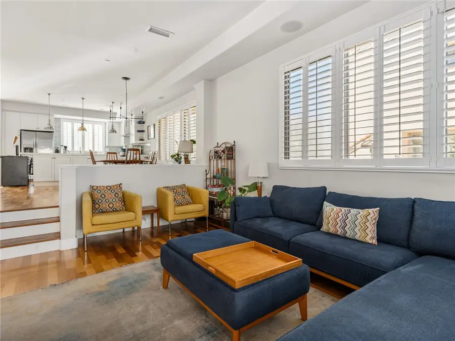 305 Kansas Street #D, El Segundo, CA 90245 - #3