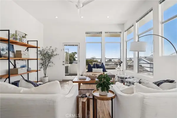 647 1st Place, Hermosa Beach, CA 90254