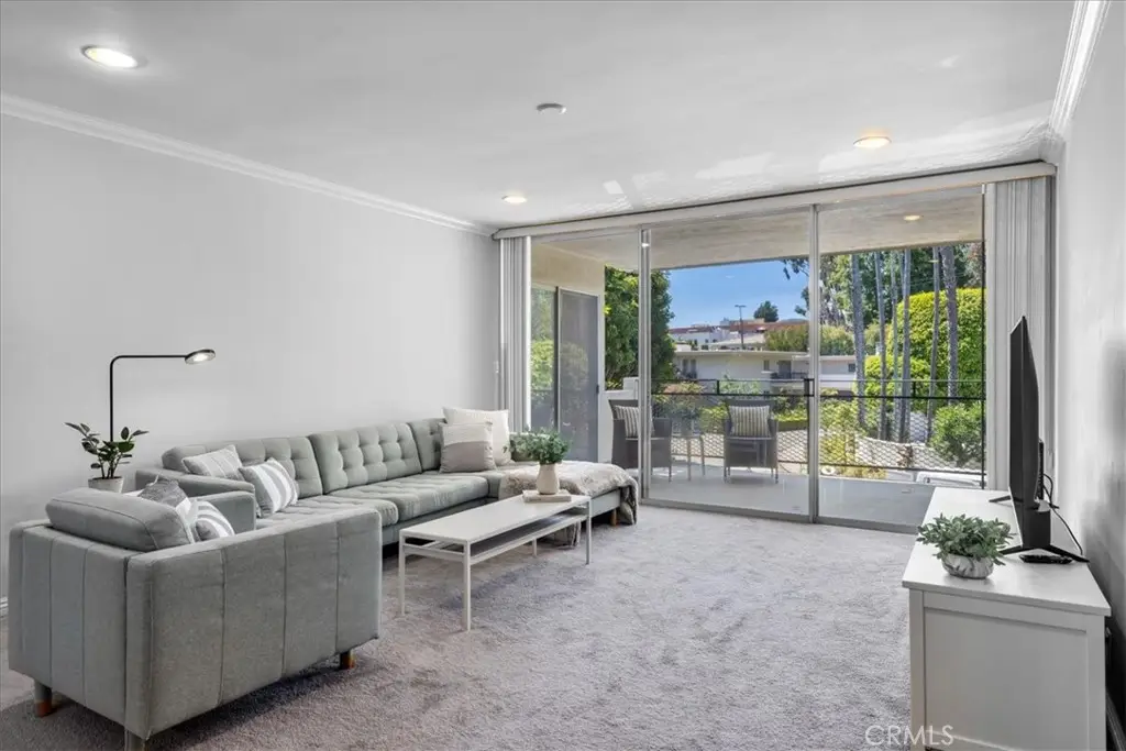 289 S Barrington Avenue #A203, Los Angeles, CA 90049 - #1